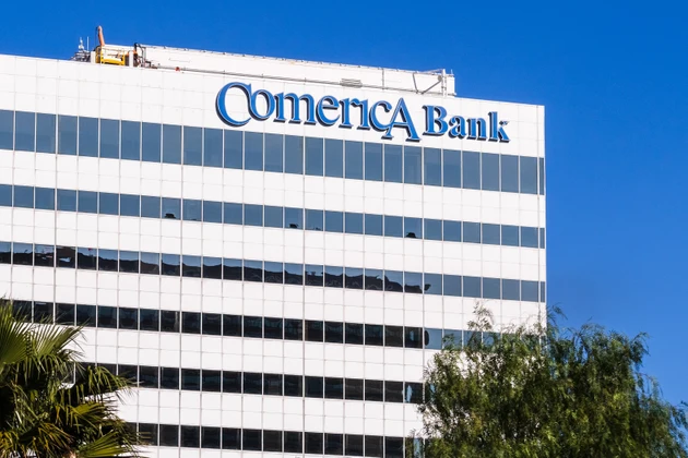 Comerica investor HoldCo pushes back at sale to Fifth Third