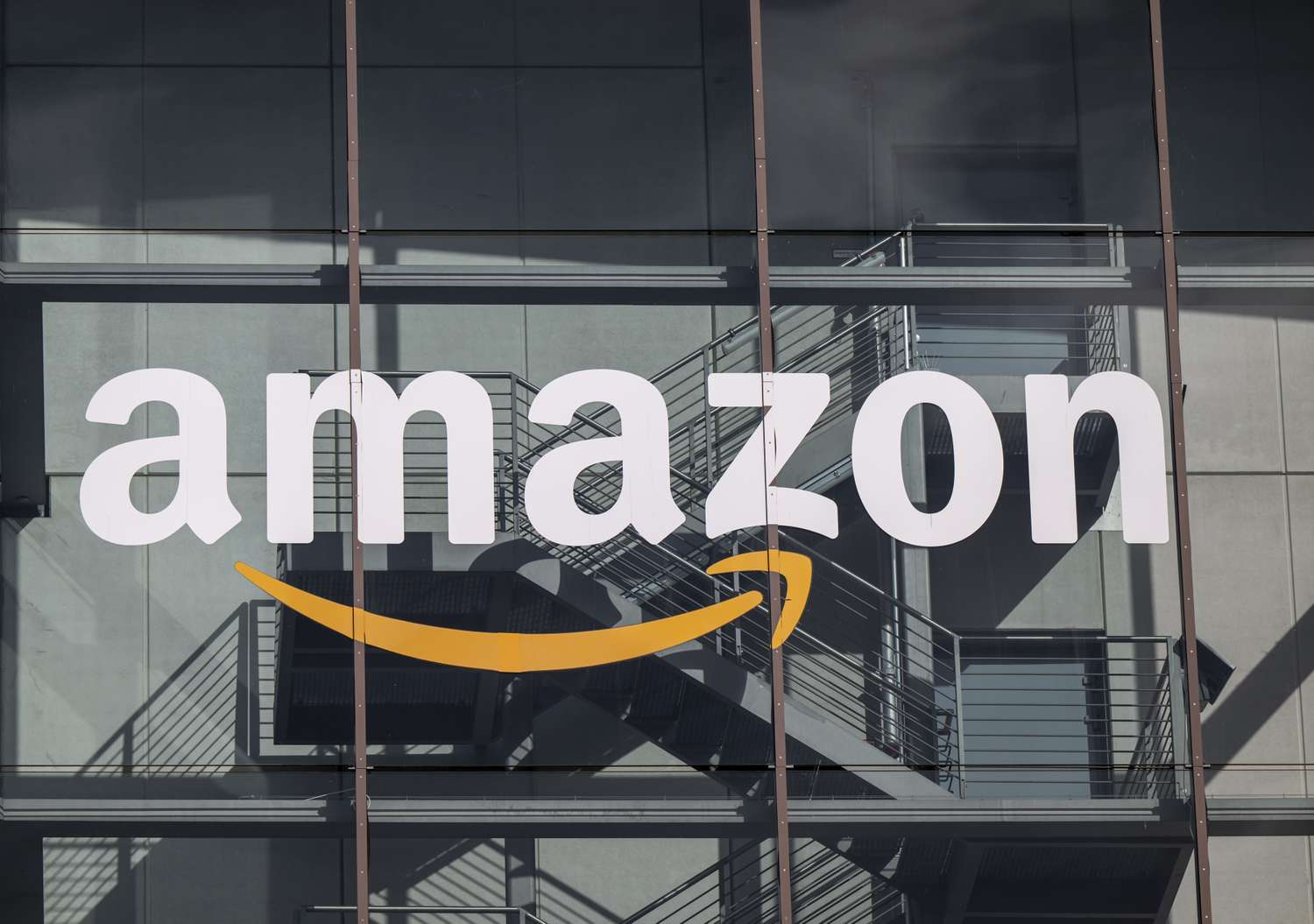 S&P 500 Gains and Losses Today: Amazon Surges on Strong Earnings; DexCom Stock Drops