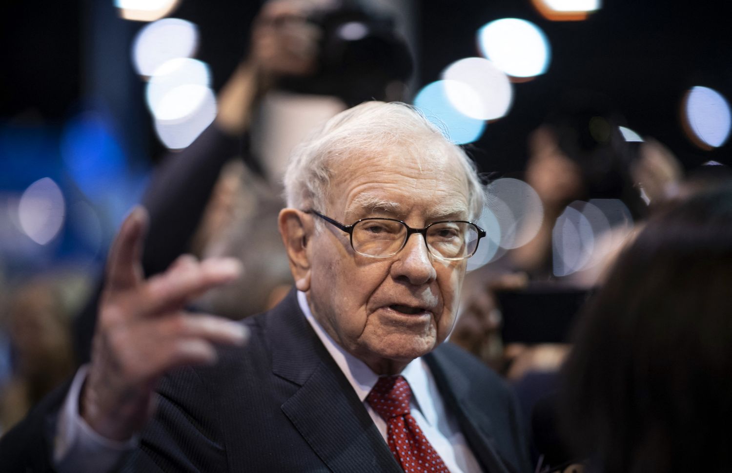 Berkshire Hathaway's Latest Stock Moves Unveiled: What Investors Need To Know