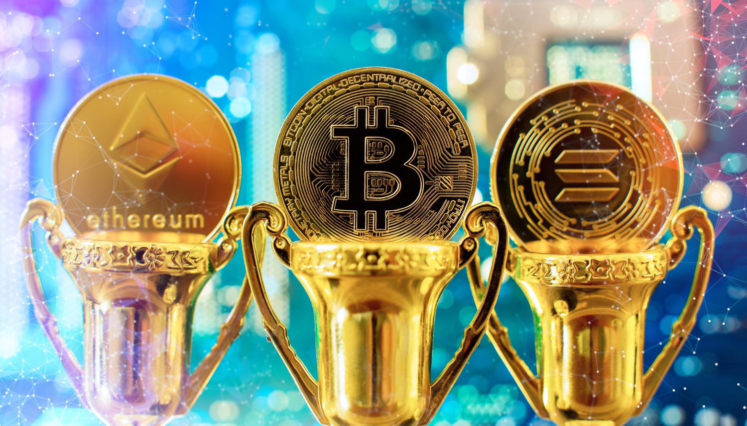 JPMorgan Has Nearly $900 Million in Tokenized Funds on Ethereum and Solana. Which Chain Benefits More?