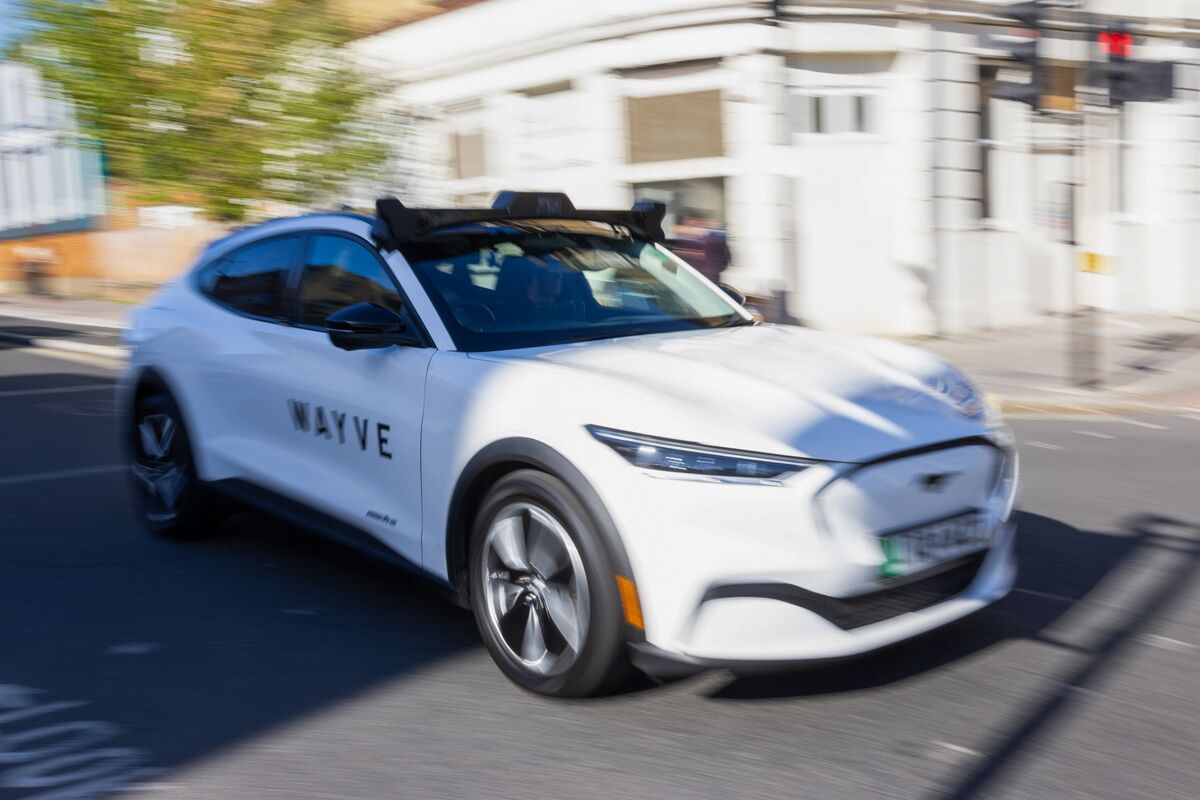 Uber Opens London Waitlist for Wayve Robotaxis Ahead of Launch