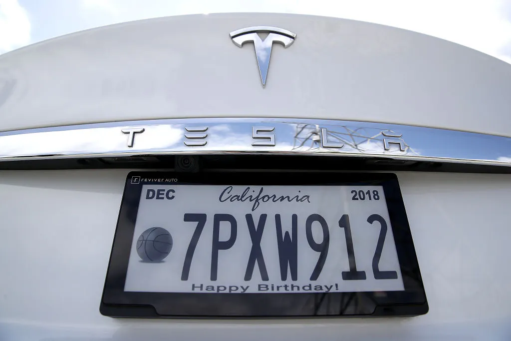 With $7,500 tax credit ending soon, Tesla is offering lots of sales