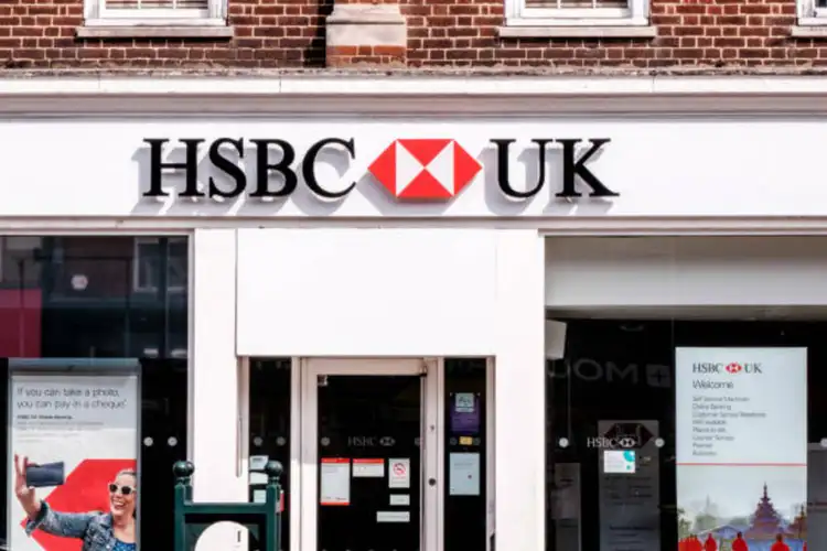 HSBC to sell UK life unit to Chesnara for $355M