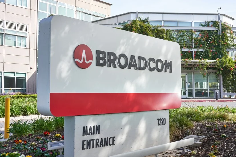 Broadcom's AI Chips Forge Ahead Unlocking Billions in Tech Potential, Analysts Say