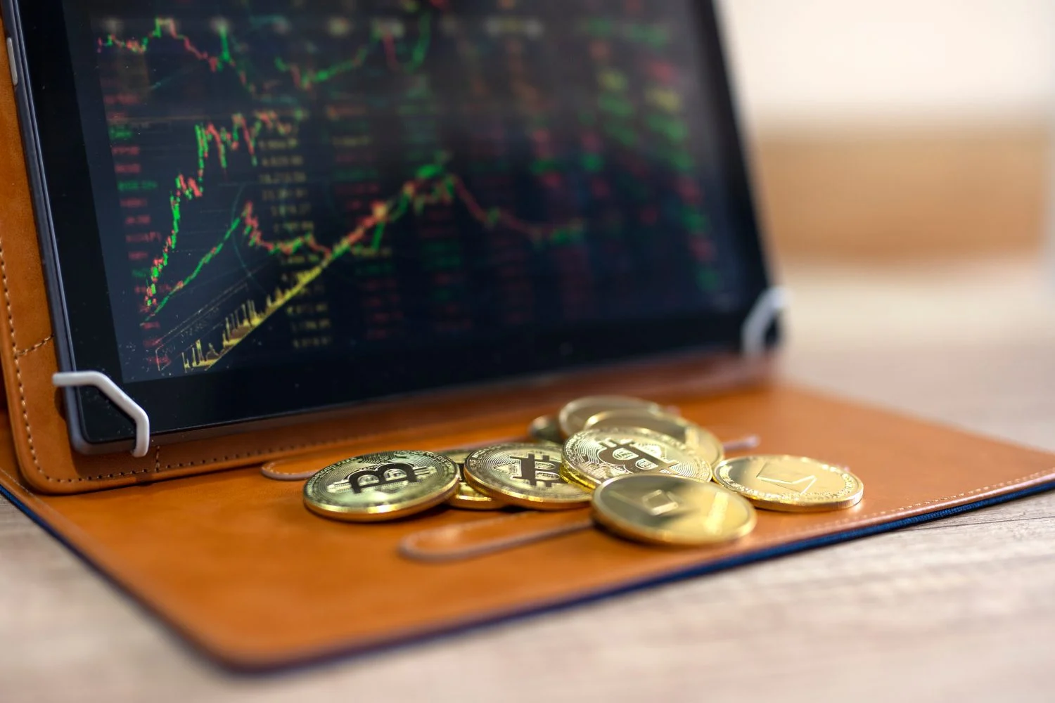 Strategy vs BlackRock's IBIT: Which Bitcoin Bet Has Held Up Better in 2026?