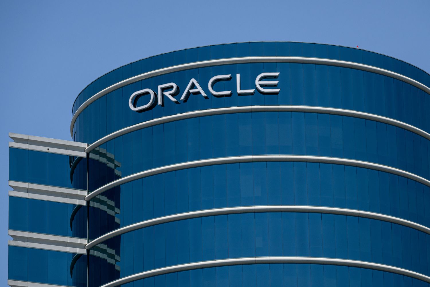 Oracle Stock Is Plunging Despite New Commitments From Nvidia and Meta. Here's Why.