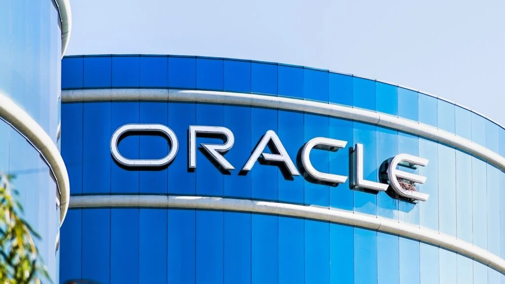Why Are Oracle Shares Sliding On Friday?