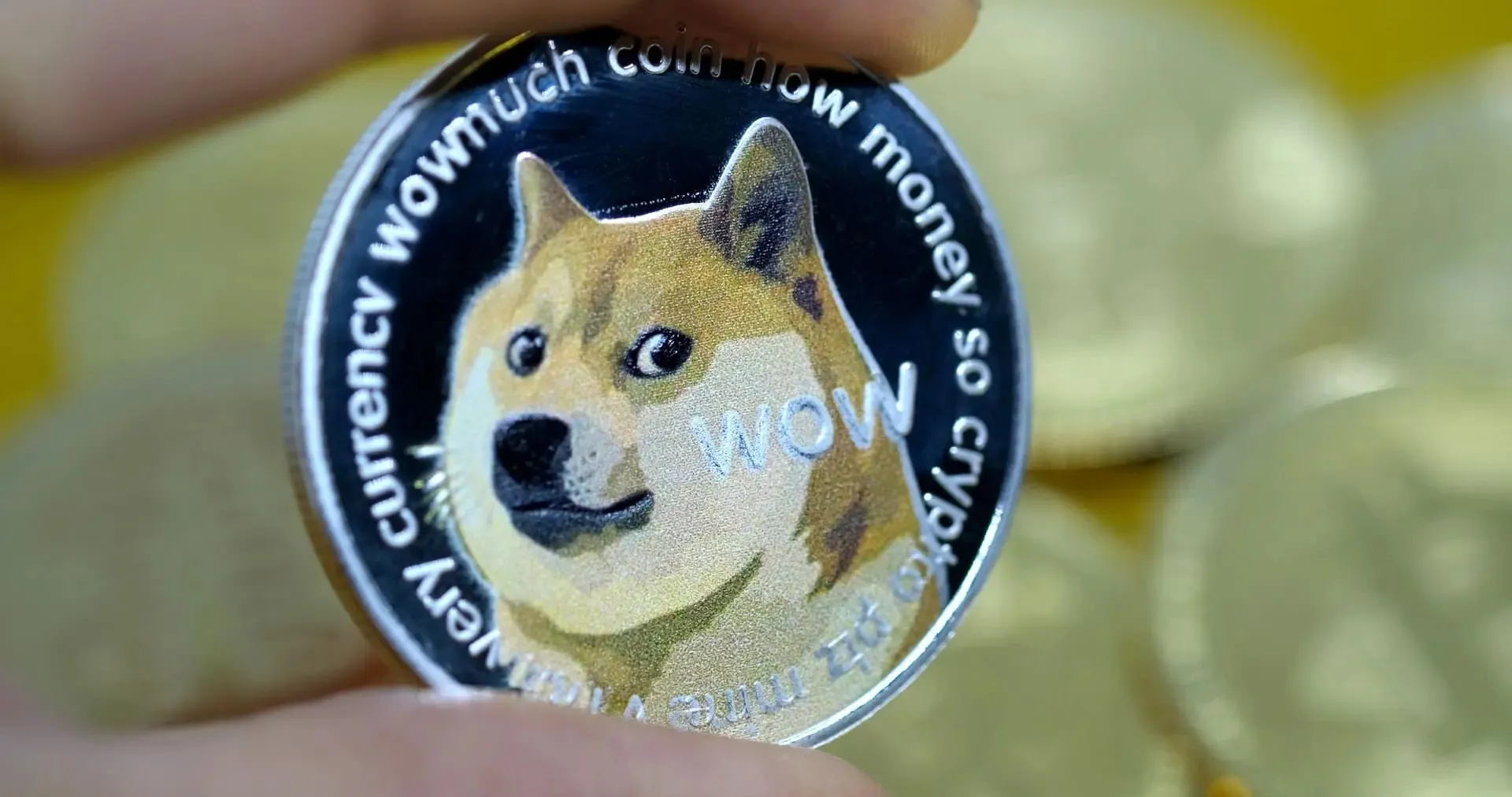 Dogecoin Price Cycle Nears New Peak: Modified 3-Day Gaussian Channel Reveals Key Red Zones