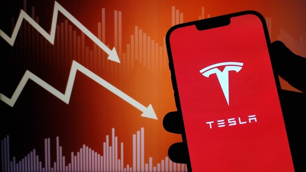 Gary Black Warns Tesla Stock Could Break Below $300, SpaceX Below $100 As AI Valuations Come Under Pressure