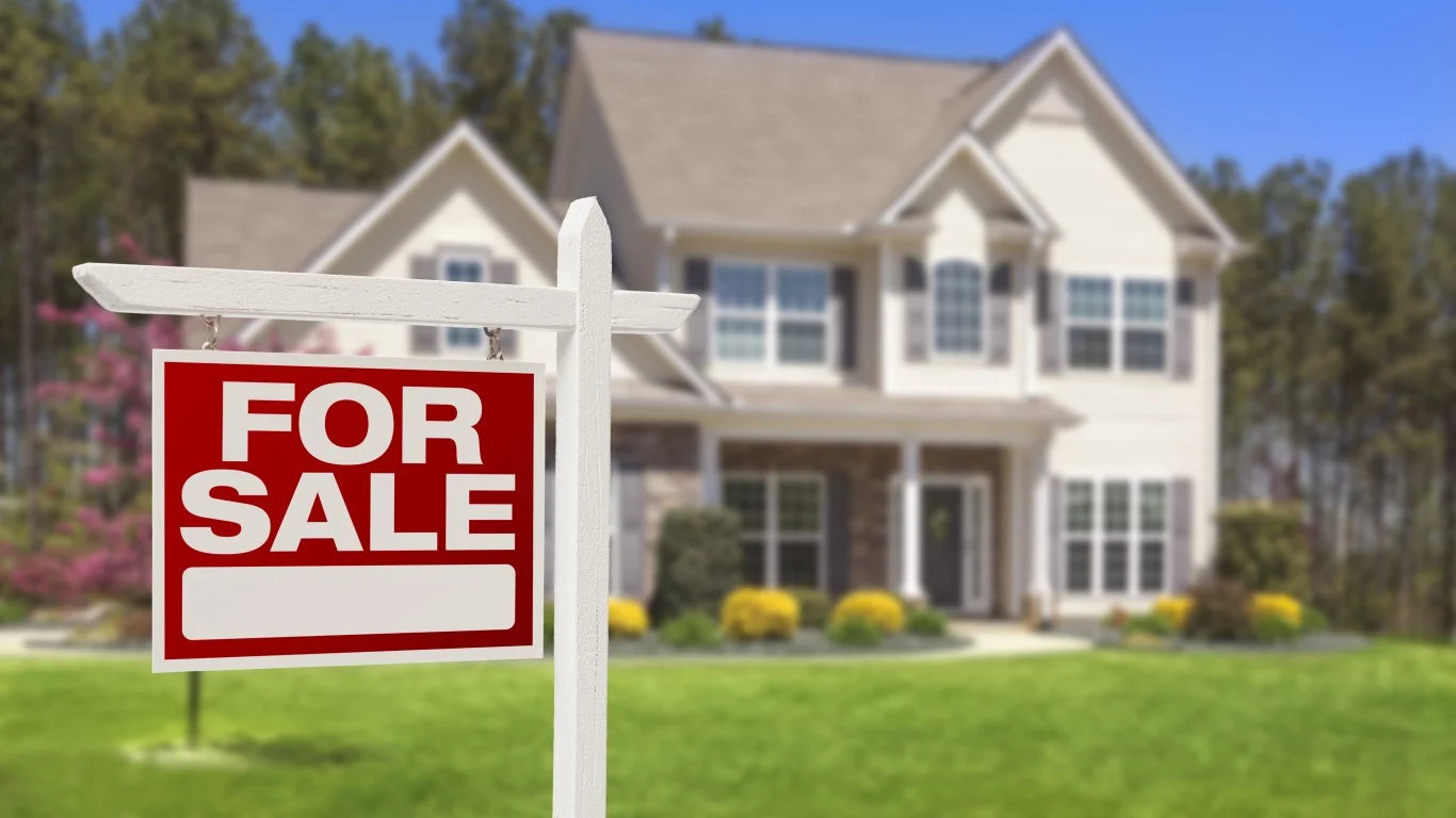 'This Is the Pain That Comes With Bringing Inflation Down': Home Sales Drop Below 4 Million