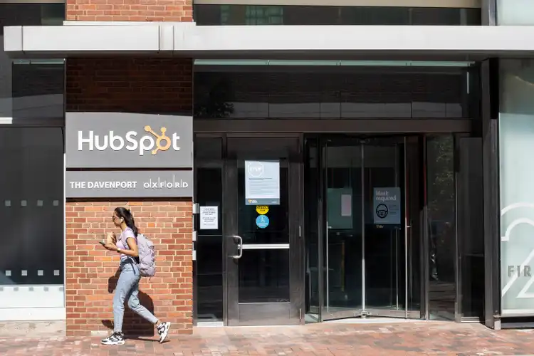 HubSpot gains amid report talks with Alphabet are progressing