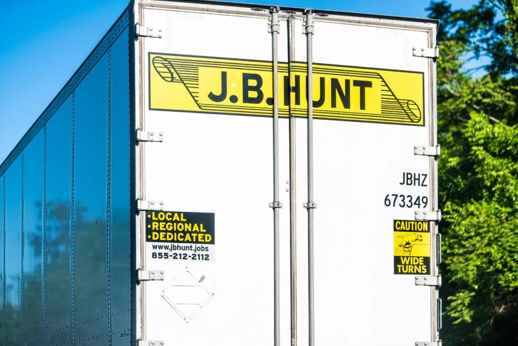 J.B Hunt Reports Mixed Q4 Earnings, Shares Skid