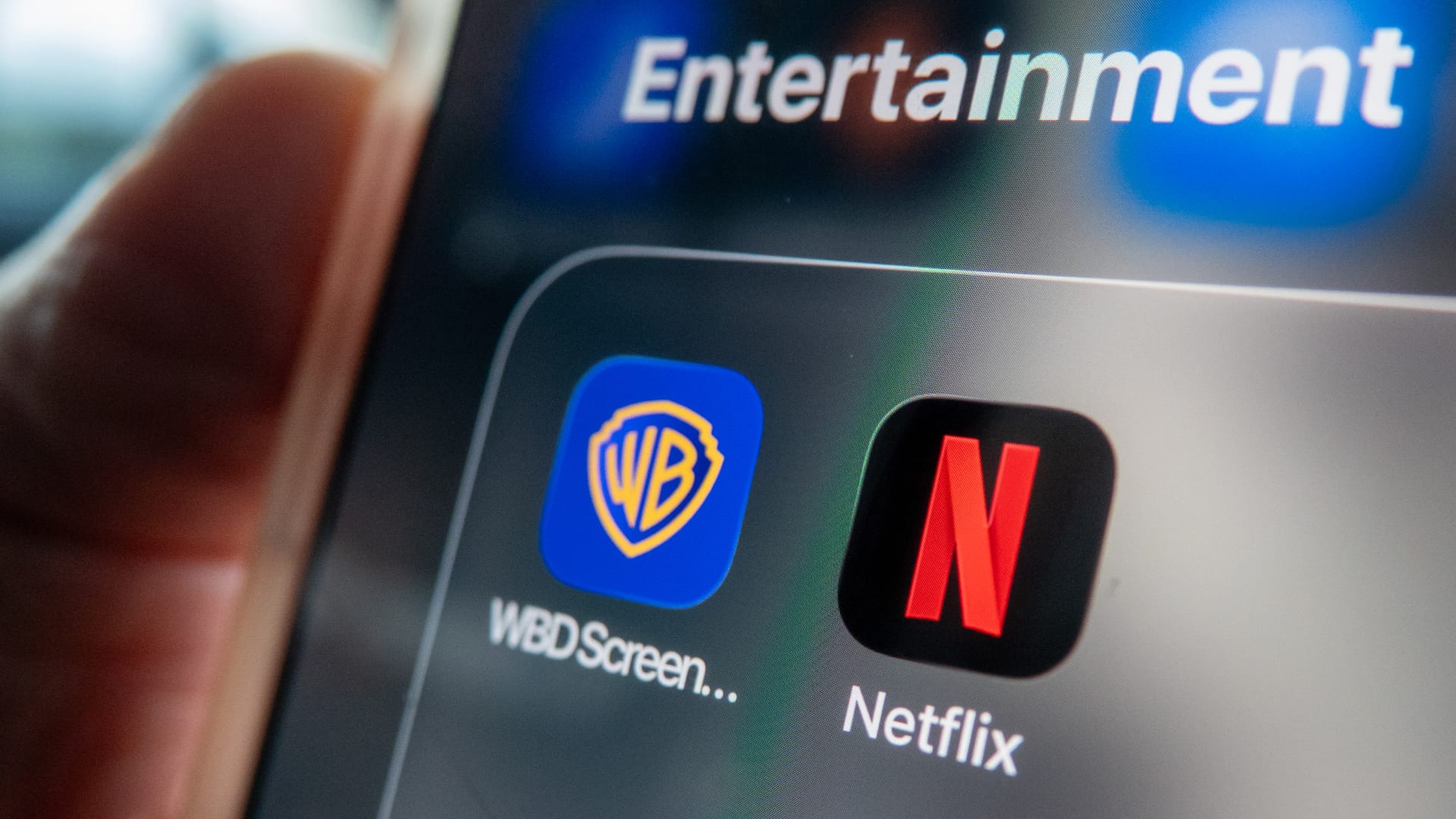 Netflix likely to adjust Warner Bros. Discovery offer to make it all-cash