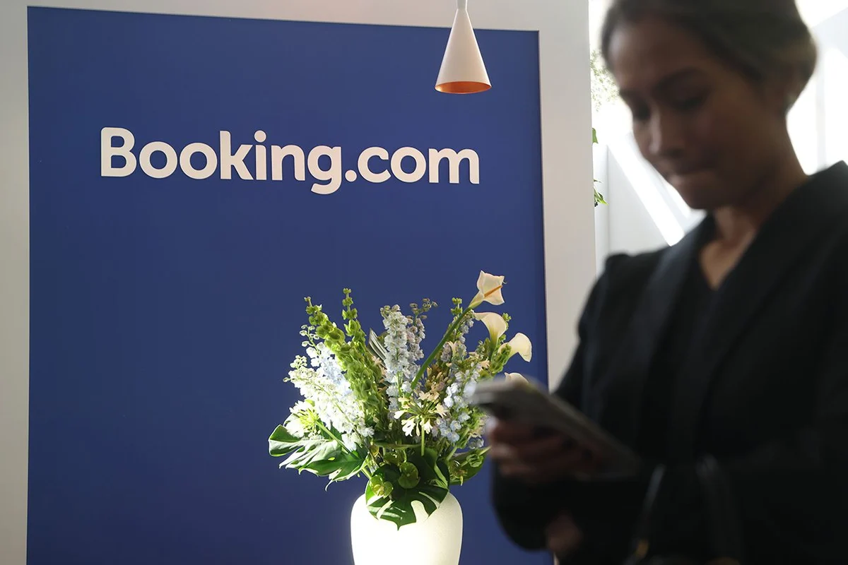Alibaba vs. Booking: Which Travel Provider Stock Is a Better Buy in 2026?