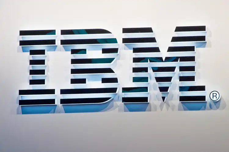 IBM Q4 Earnings Ahead: AI momentum and Red Hat business in focus