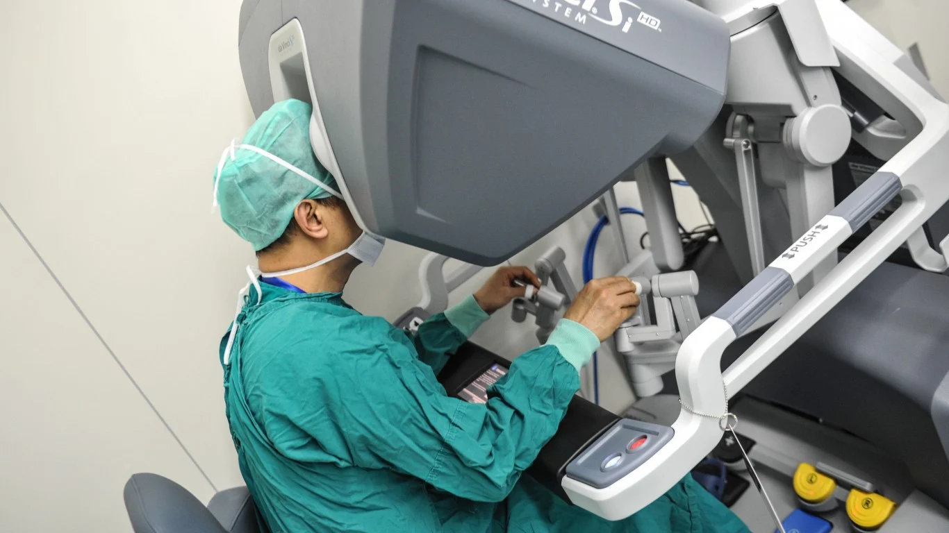 Stryker Vs. Intuitive Surgical: Stryker’s Joint-Replacement Moat Over Intuitive’s Premium Valuation