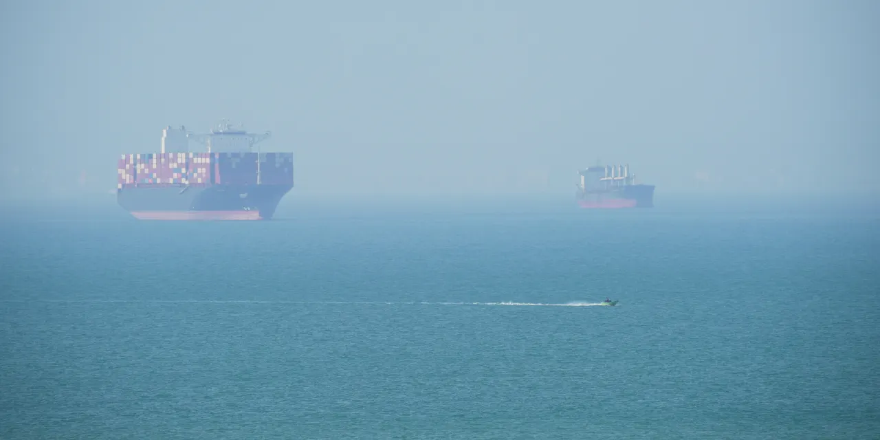 U.S. stock futures rise, oil falls as Trump touts new plan to partially reopen Strait of Hormuz