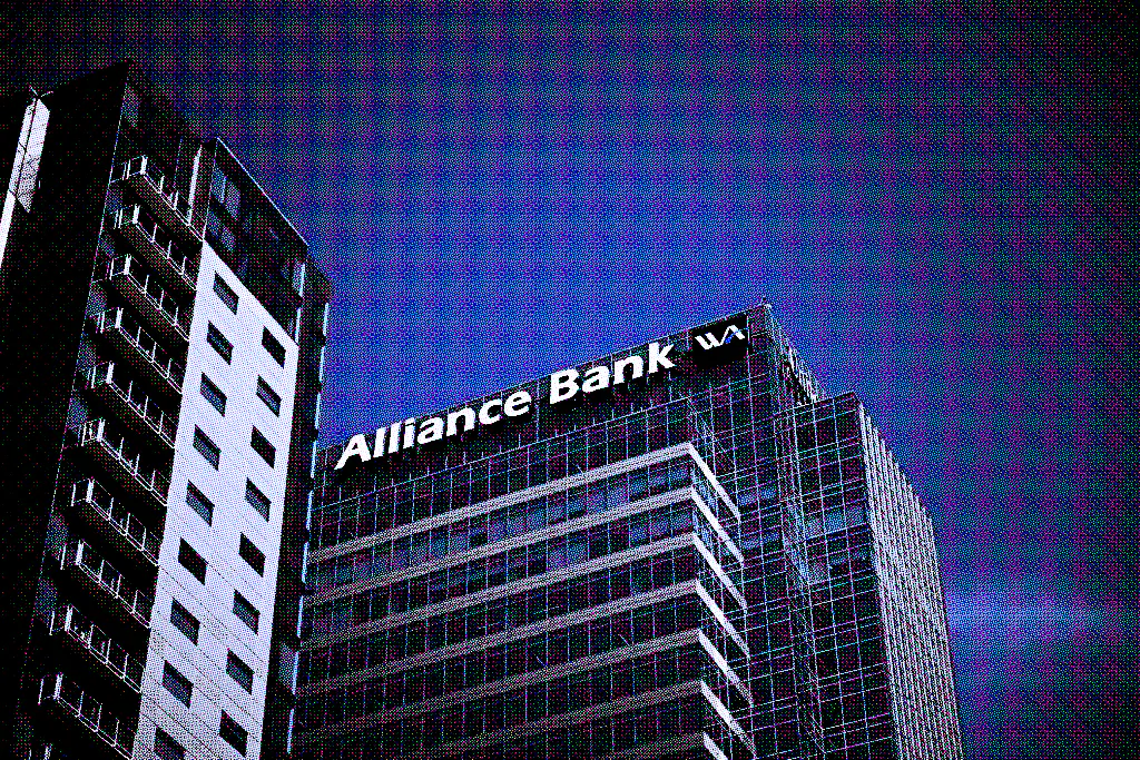 Markets drop on regional banking jitters and bubble fears