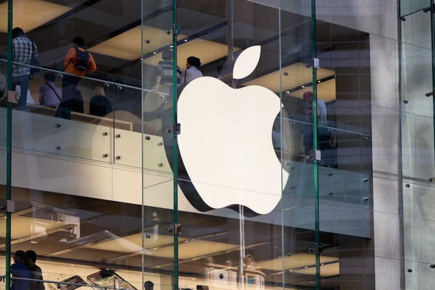Apple testing four designs, mulls oval camera lenses for its AI glasses - report