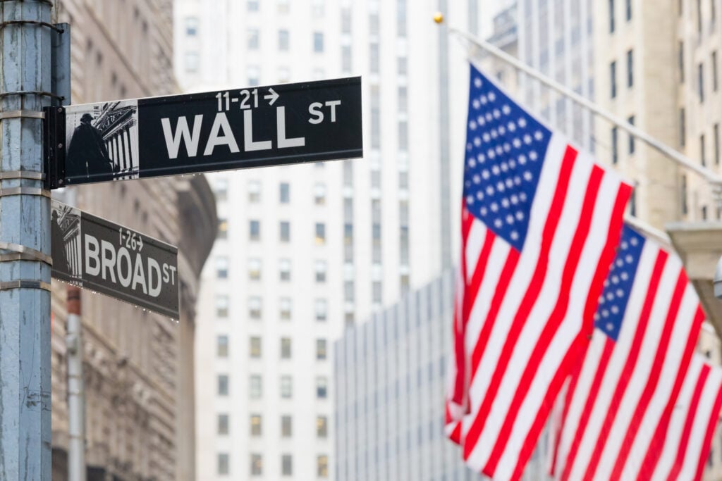 Stock Market Today: Dow Jones, S&P 500 Futures Gain As Investors Eye US-Iran Peace Talks—Estee Lauder, Workday, Zoom In Focus