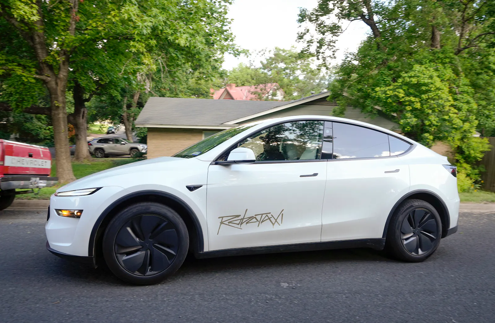Tesla gets approval for autonomous ride hailing in Arizona with a safety monitor
