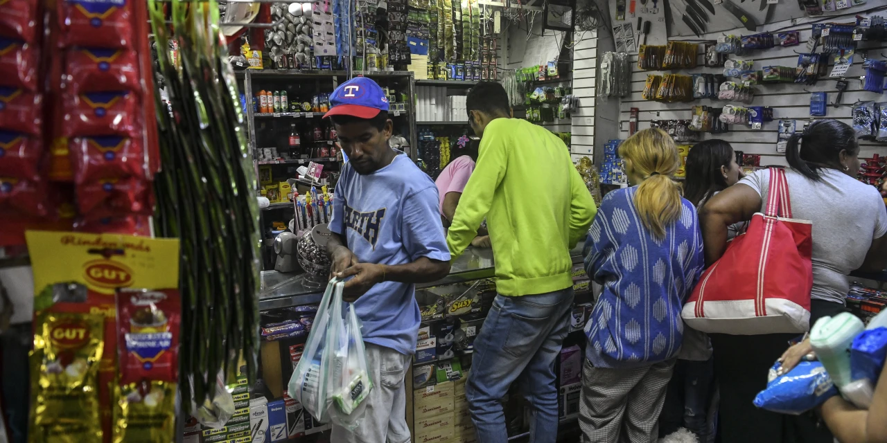 Maduro’s Crypto-Backed Oil Deals Put Tether at Center of Venezuela Money Drama