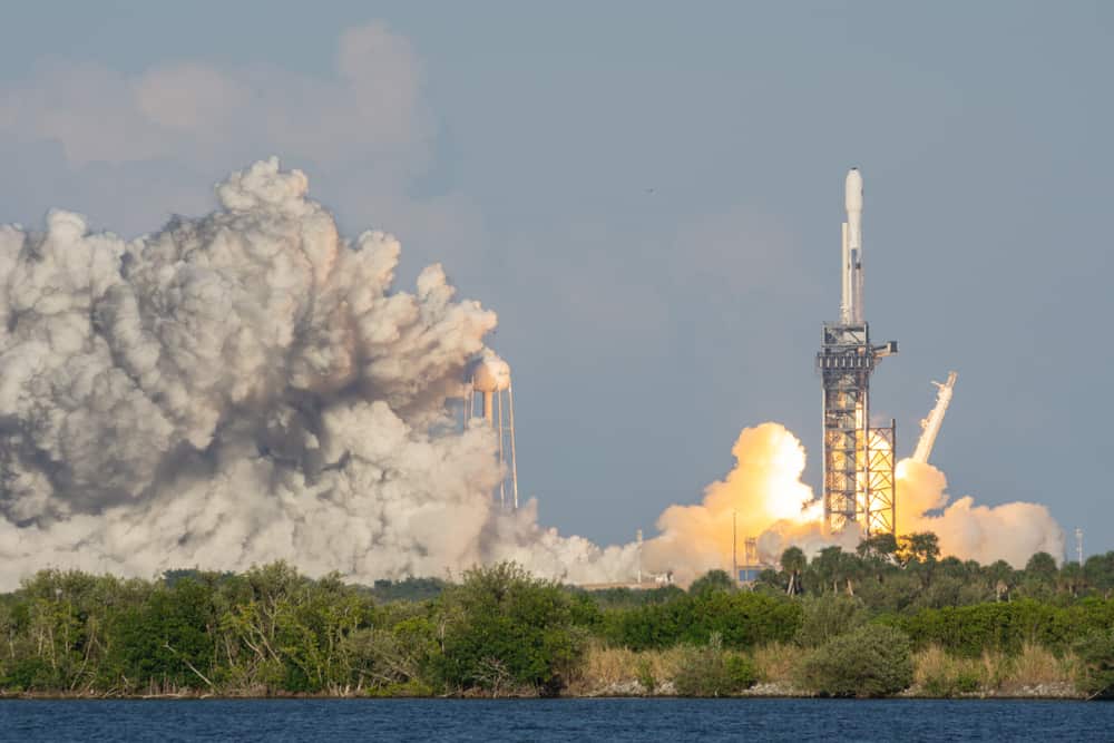 Rocket Lab Falls 6% as SpaceX Flags Iridium Deal to the FCC, Intuitive Machines Slides 5%
