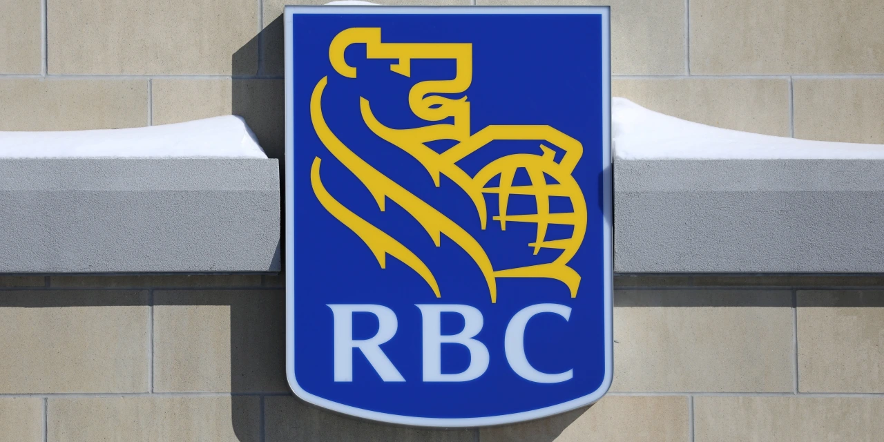 Royal Bank of Canada Lifts Dividend With Jump in Quarterly Earnings