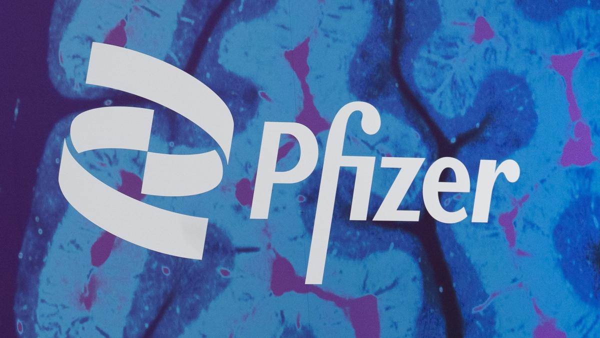 Pfizer raises full-year outlook, stock rises on Q1 beat - Yahoo Finance