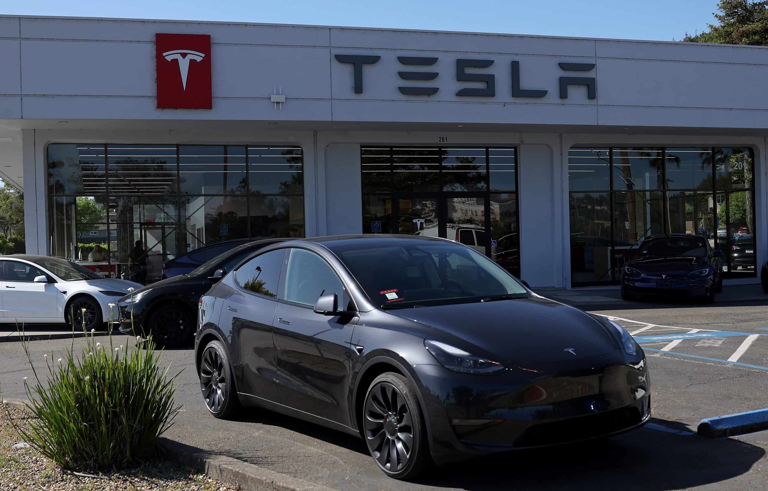 Tesla Stock’s Rally Hits the Brakes: Time to Sell?