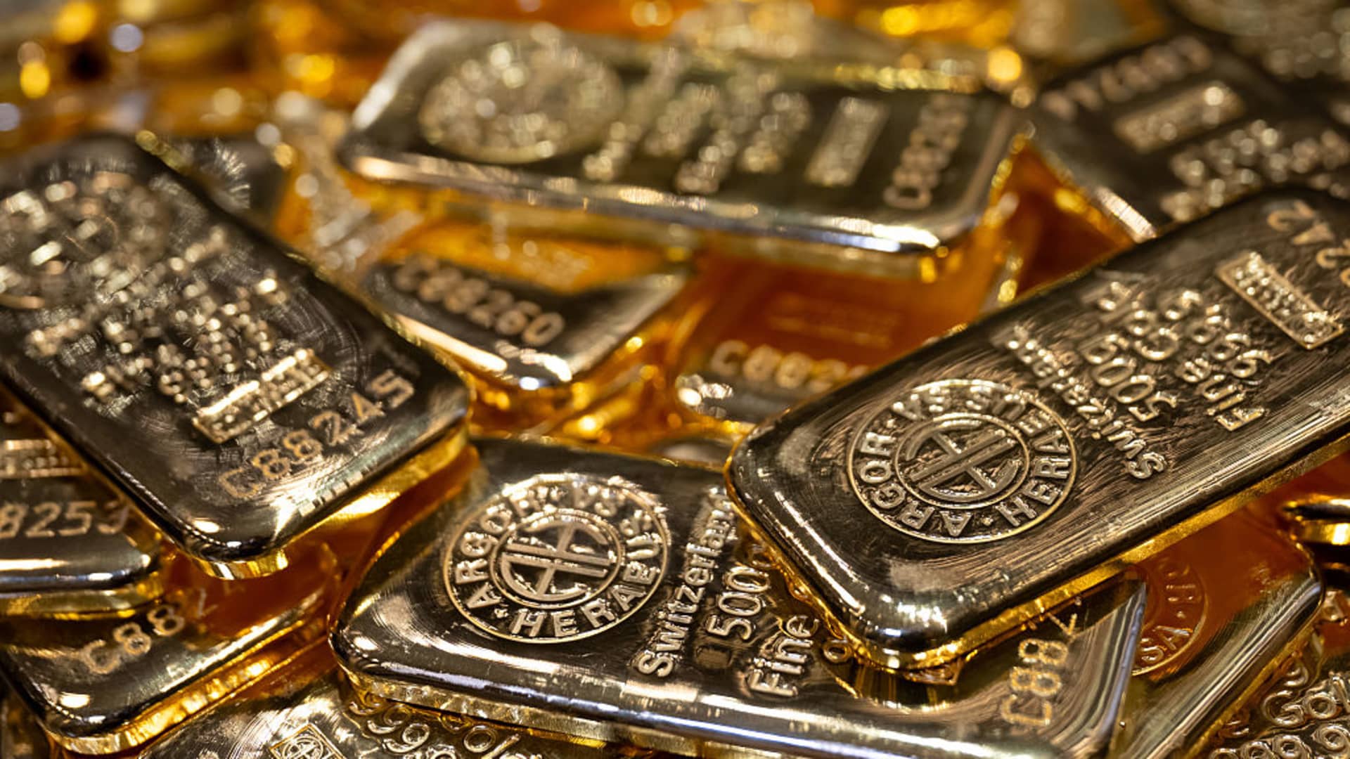 With stock market concentration risk at peak, 'cash, precious metals, and crypto' is new normal