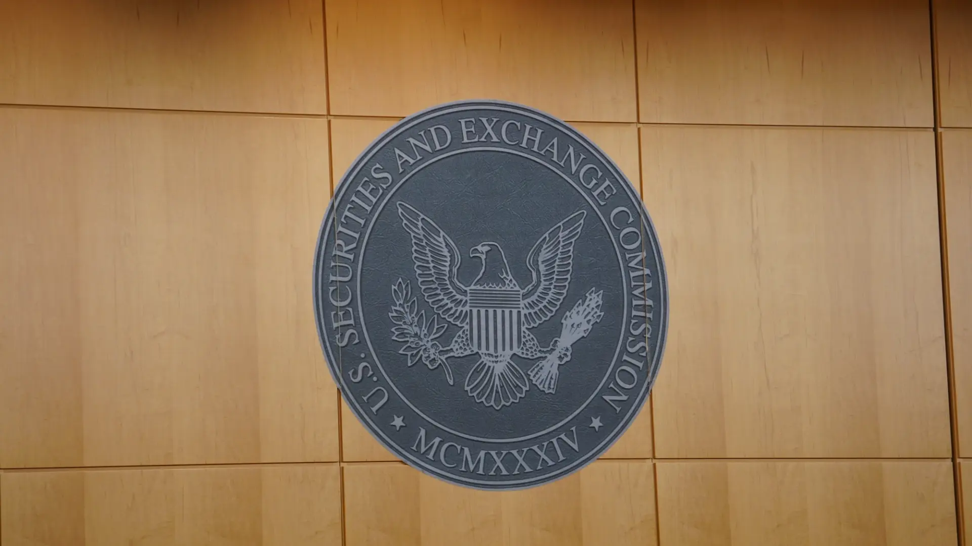 SEC to review Nasdaq bitcoin options approval after CME challenge