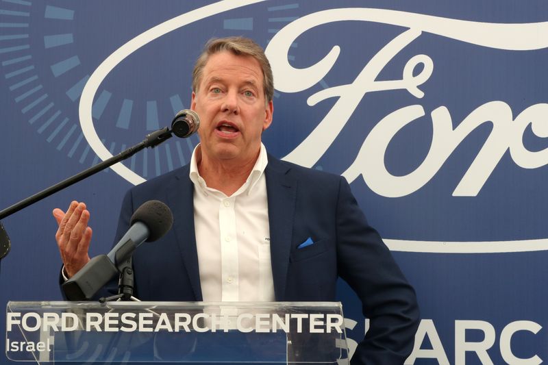 US auto sector 'whipsawed' by politicians, Ford chairman says - Yahoo Finance