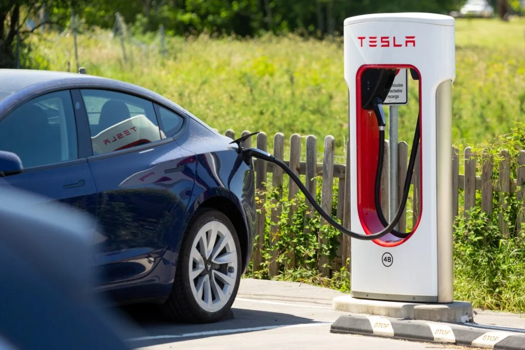 Tesla Says Using Wet Cloth On Supercharger Cables Does Not Increase Charging Speeds, Warns Customers Of 'Risk Of Overheating Or Damage'