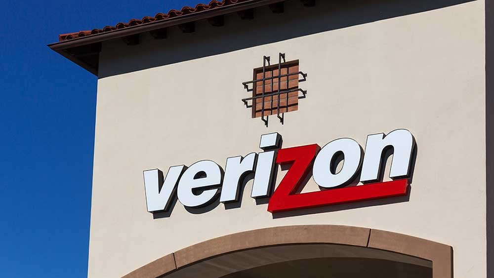 Verizon Earnings, 2025 Guidance Due On Jan. 24. Is Verizon Stock A Buy Or Sell?