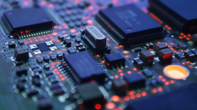 Photronics plunges after weak Q2 results