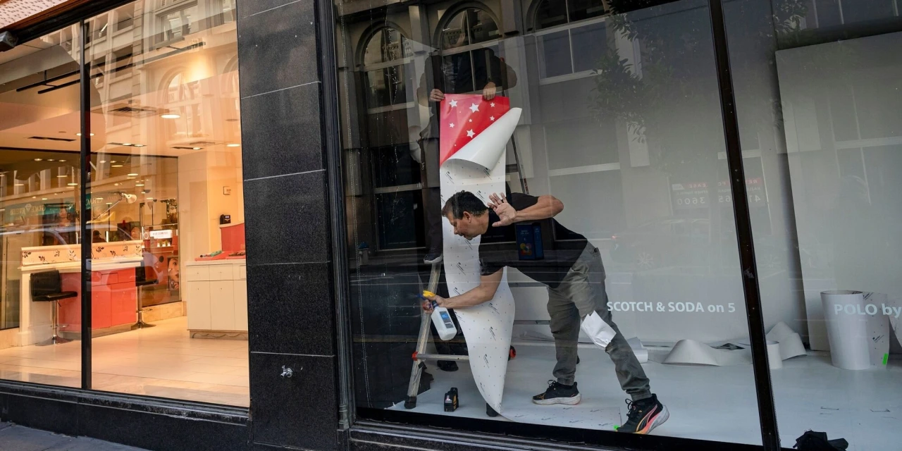 Job Seekers Stare Down a Gloomy Holiday Hiring Season