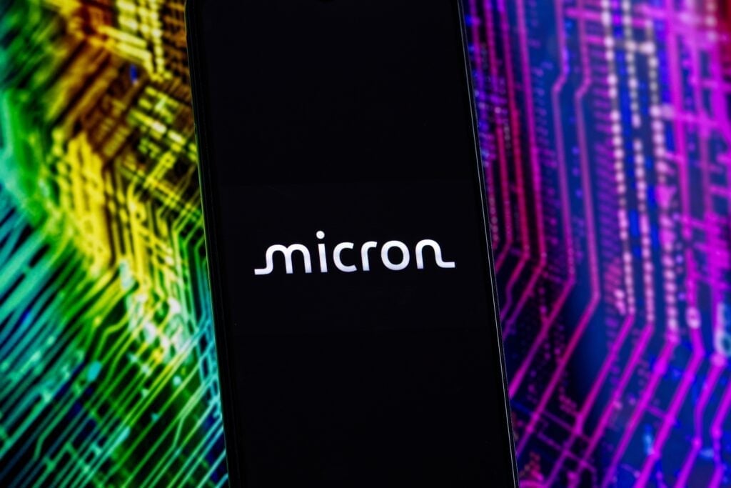 Micron Likely To Report Higher Q4 Earnings; These Most Accurate Analysts Revise Forecasts Ahead Of Earnings Call
