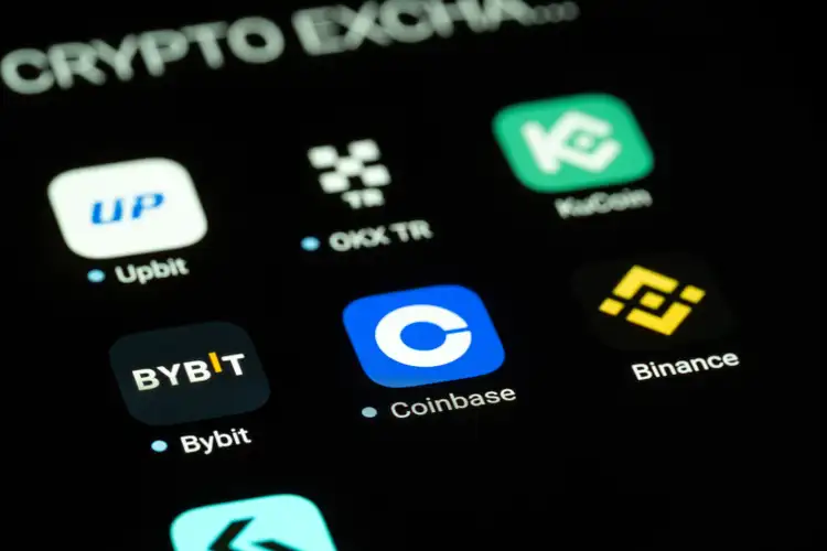 Coinbase unveils its first credit card in partnersip with American Express