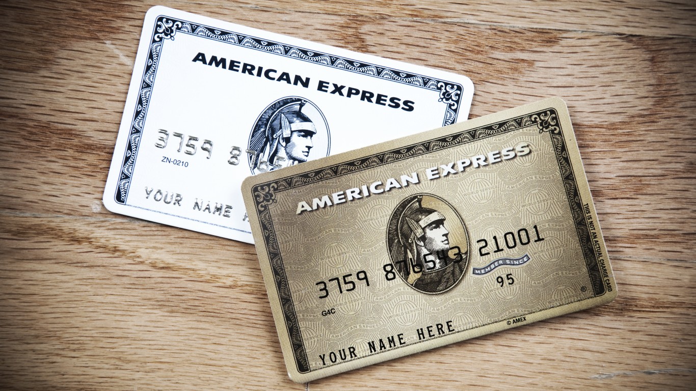American Express Has Slumped: Is It a Bargain or a Red Flag?