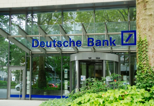 Deutsche Bank poised to transfer risk tied to $2B in fund loans - report