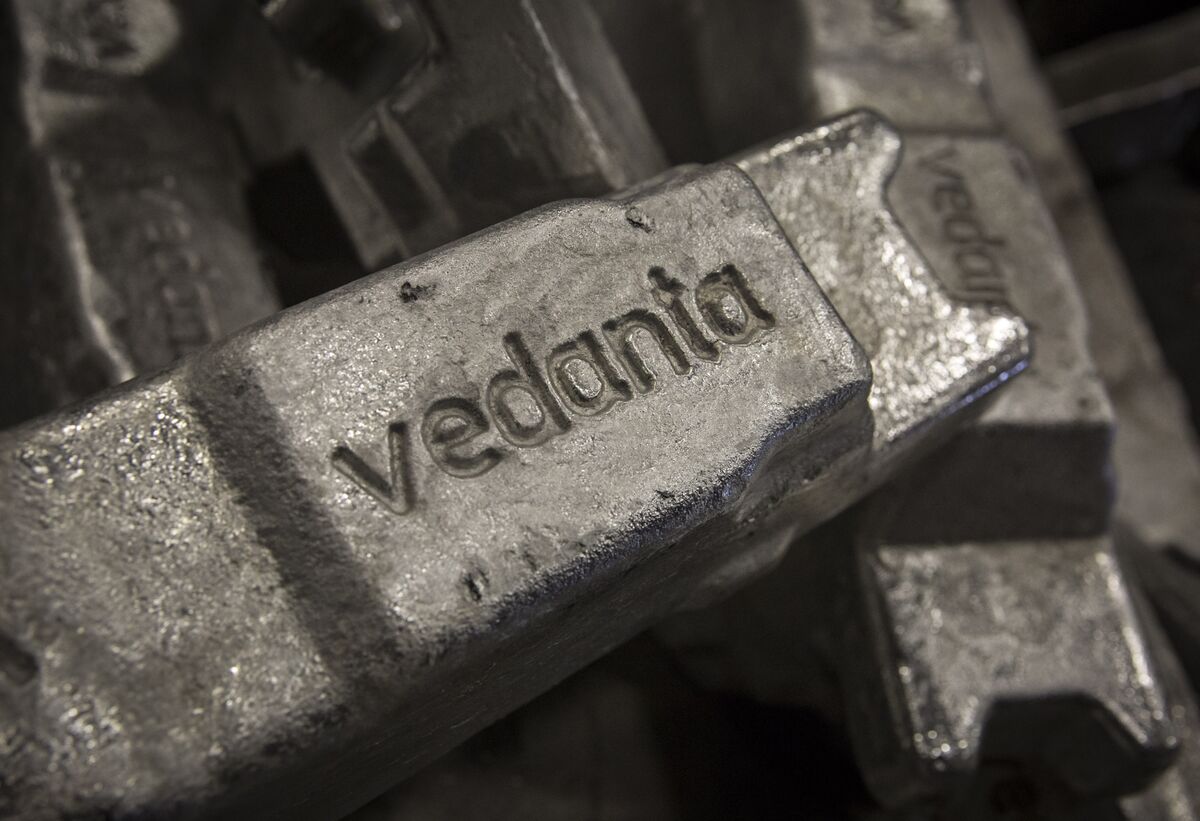 Vedanta Group Asks JPMorgan to Arrange $300 Million India Bond - Bloomberg