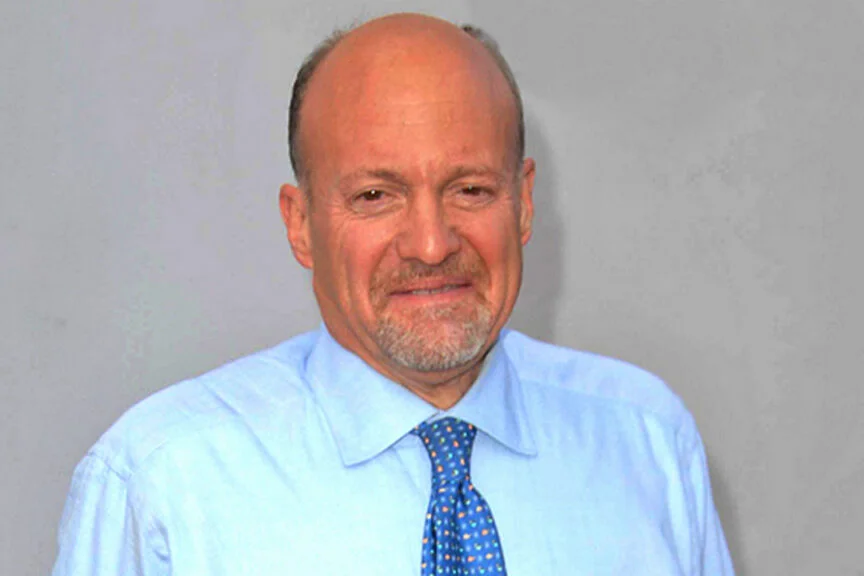 Jim Cramer Likes Walmart, Recommends Buying This 'Very, Very Good' Financial Stock