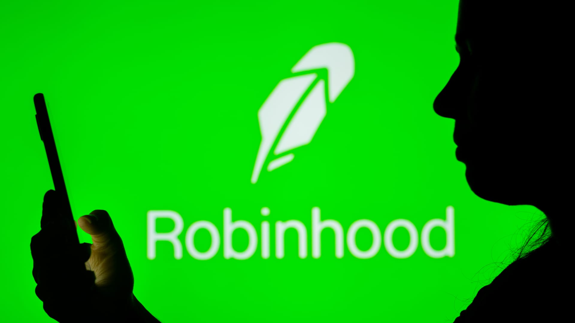 Robinhood to pay a 1% 'match' on customer contributions to retail individual retirement accounts
