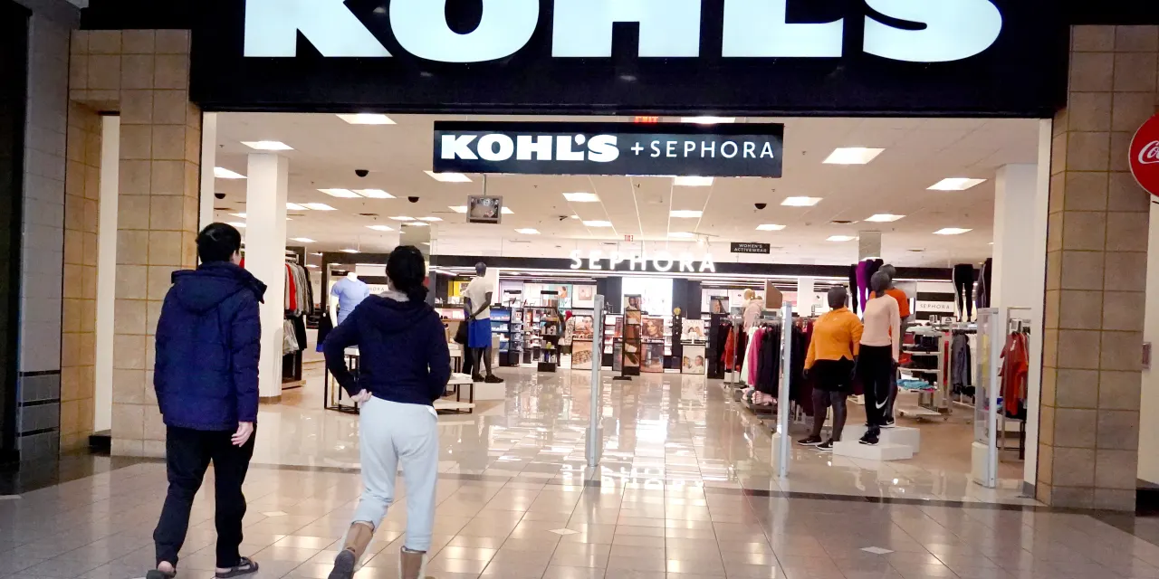 Kohl’s stock sinks as sales keep falling, dashing hopes that a recovery has taken hold