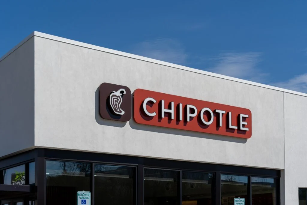 Chipotle Shares Volatile After Q4 Results, Price Target Cuts
