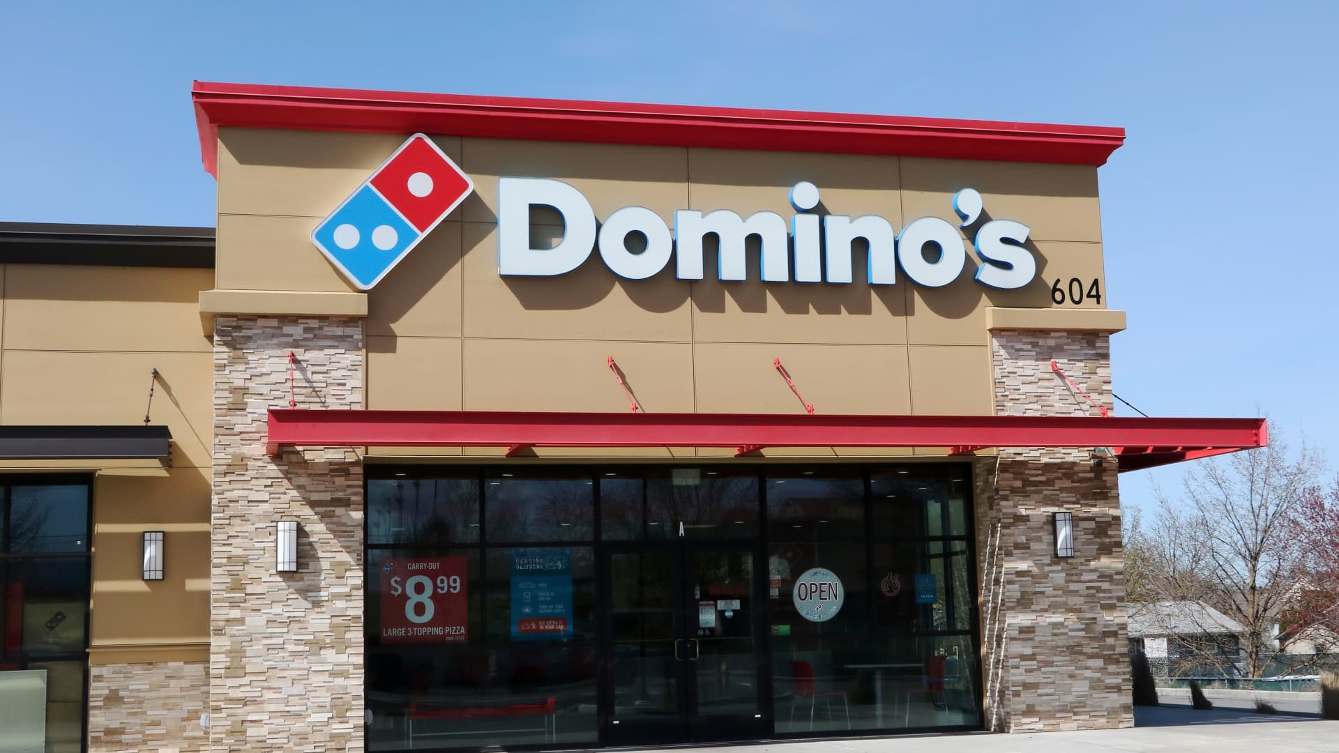 Domino's Pizza wants to steal market share as it wins over low-income diners