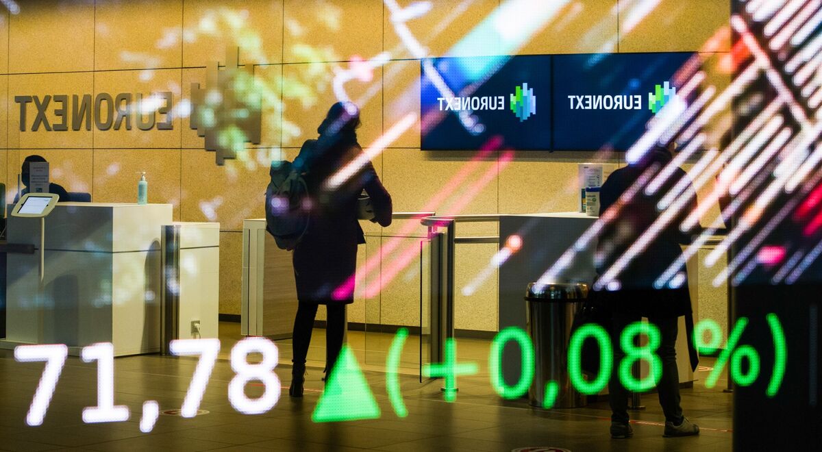 Goldman, Barclays Strategists Raise Targets for European Stocks