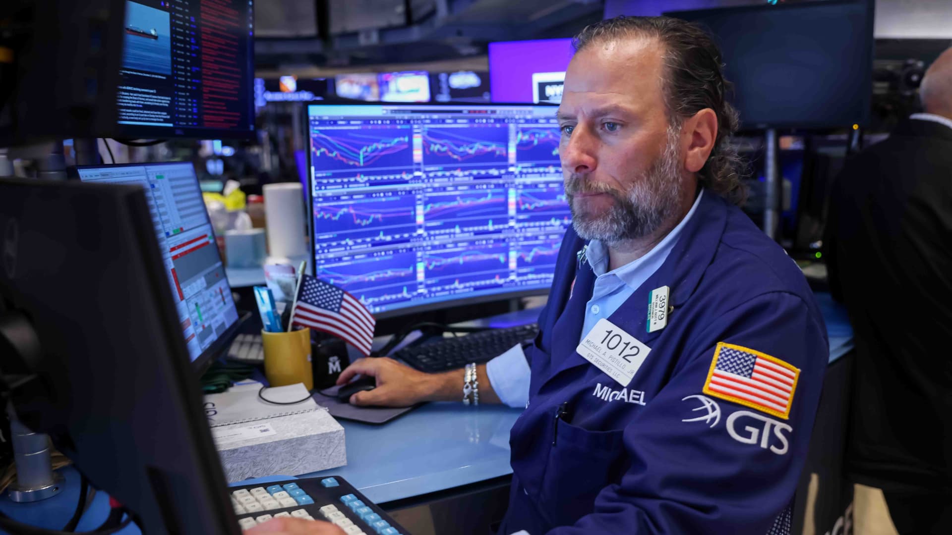 From Nvidia earnings to trade war tape bombs, a simple strategy could be this week's best bet