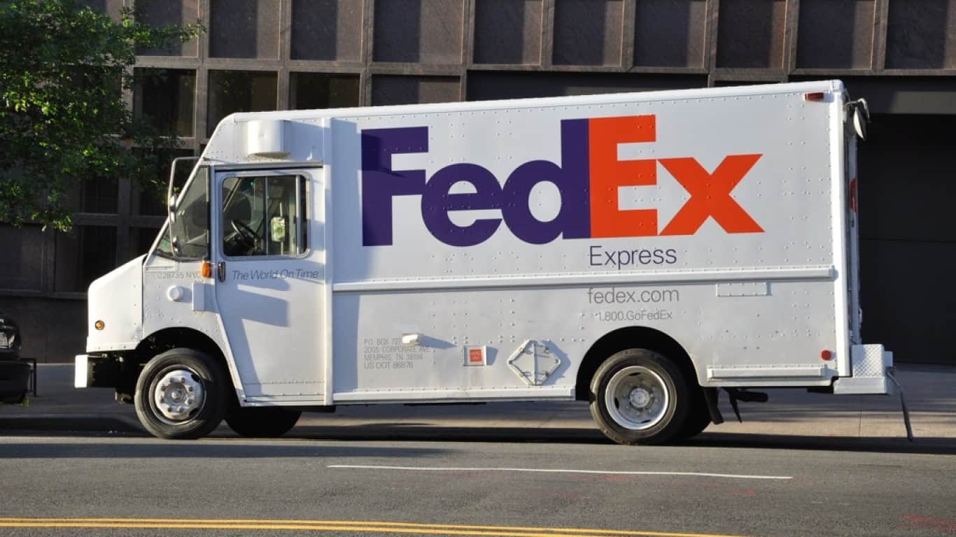 Leaner Machine, Heavier Costs: Can FedEx Deliver Margin Growth on Oct. 28 After Freight Spinoff?